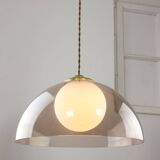 Lampe à suspension italienne en laiton, opaline et plexiglas de l'ère spatiale