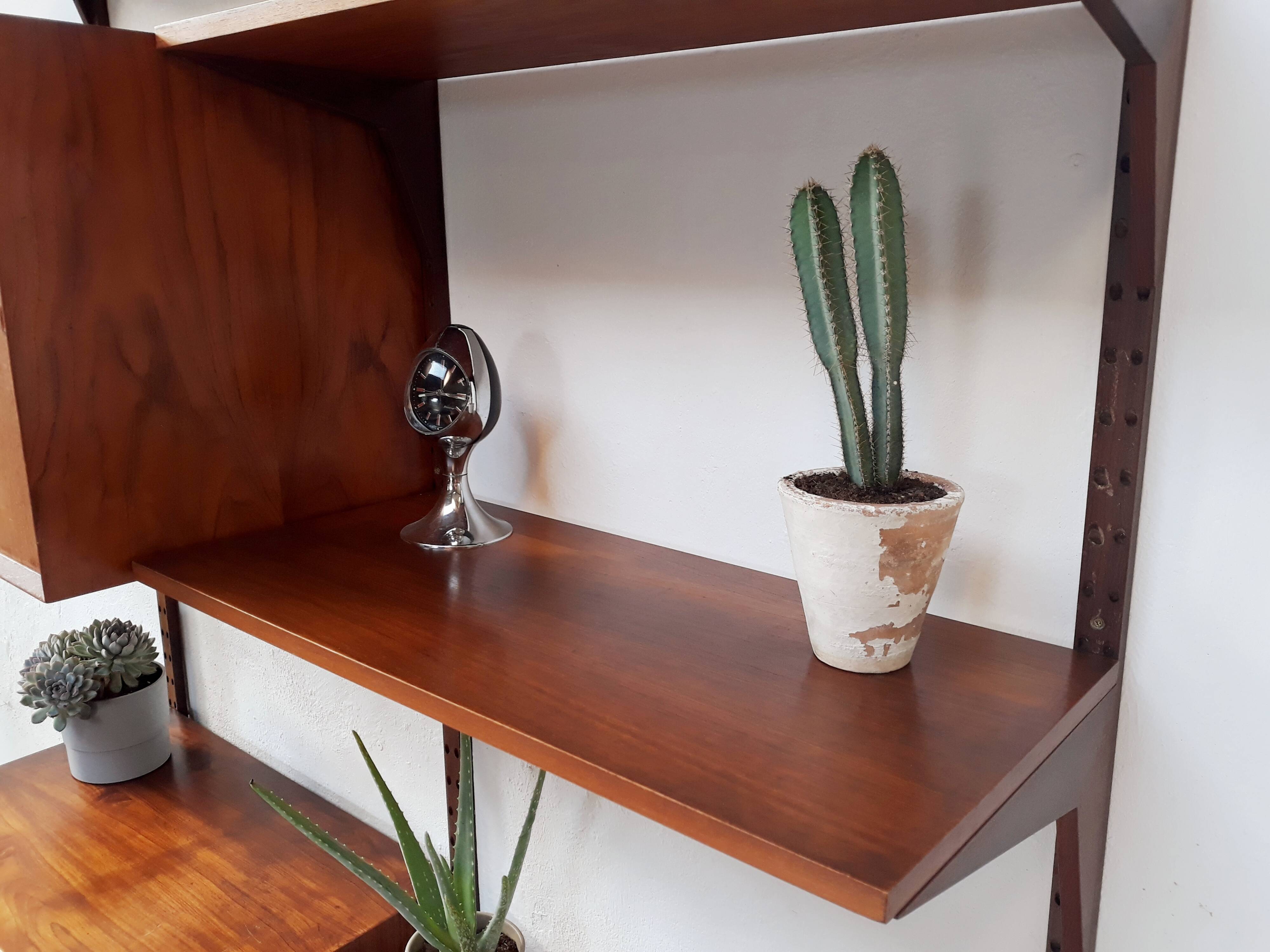 Étagère modulable scandinave en teck royal system par Poul Cadovius