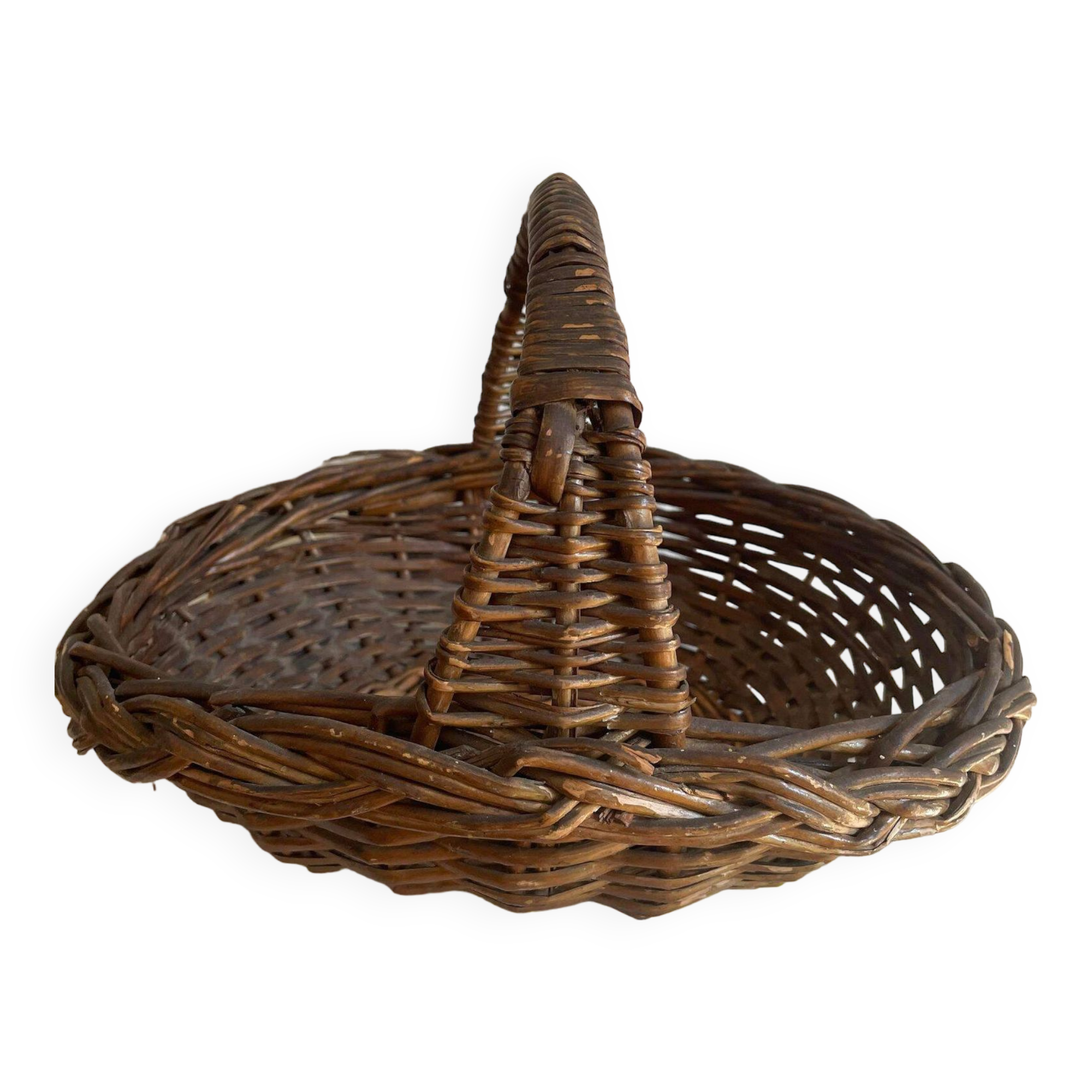 Small dark brown basket