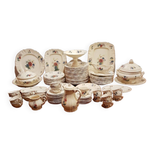 service de table en faïence.