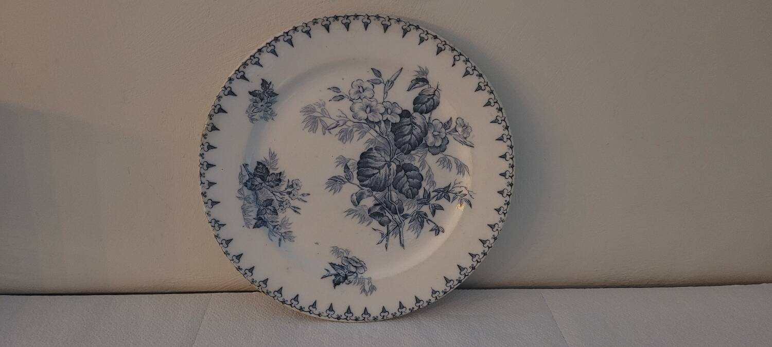 Sarreguemines flat plate 1930