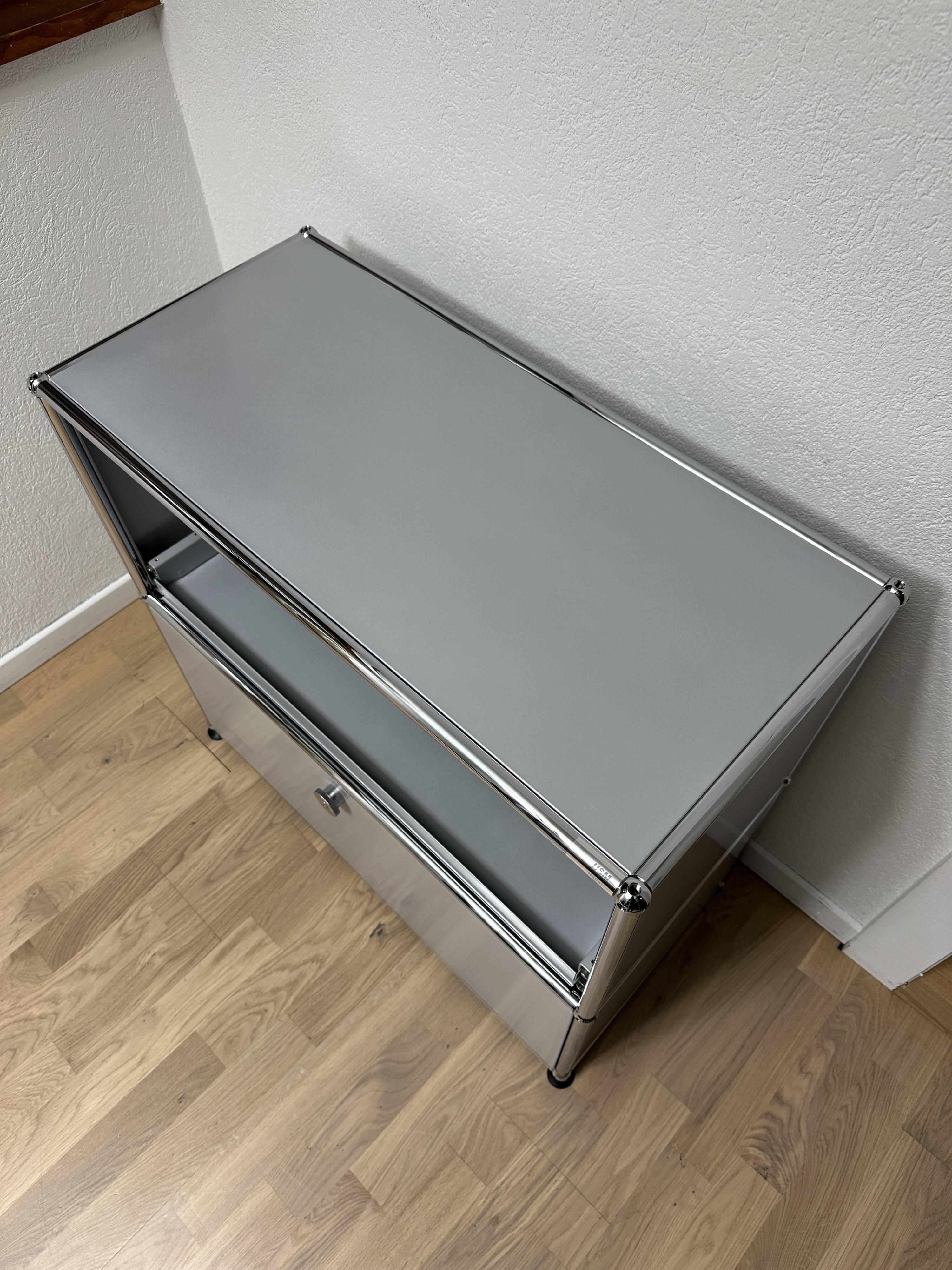 USM Haller chest of drawers in matt silver