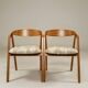 Paire de chaises scandinaves en chêne massif jaquard beige