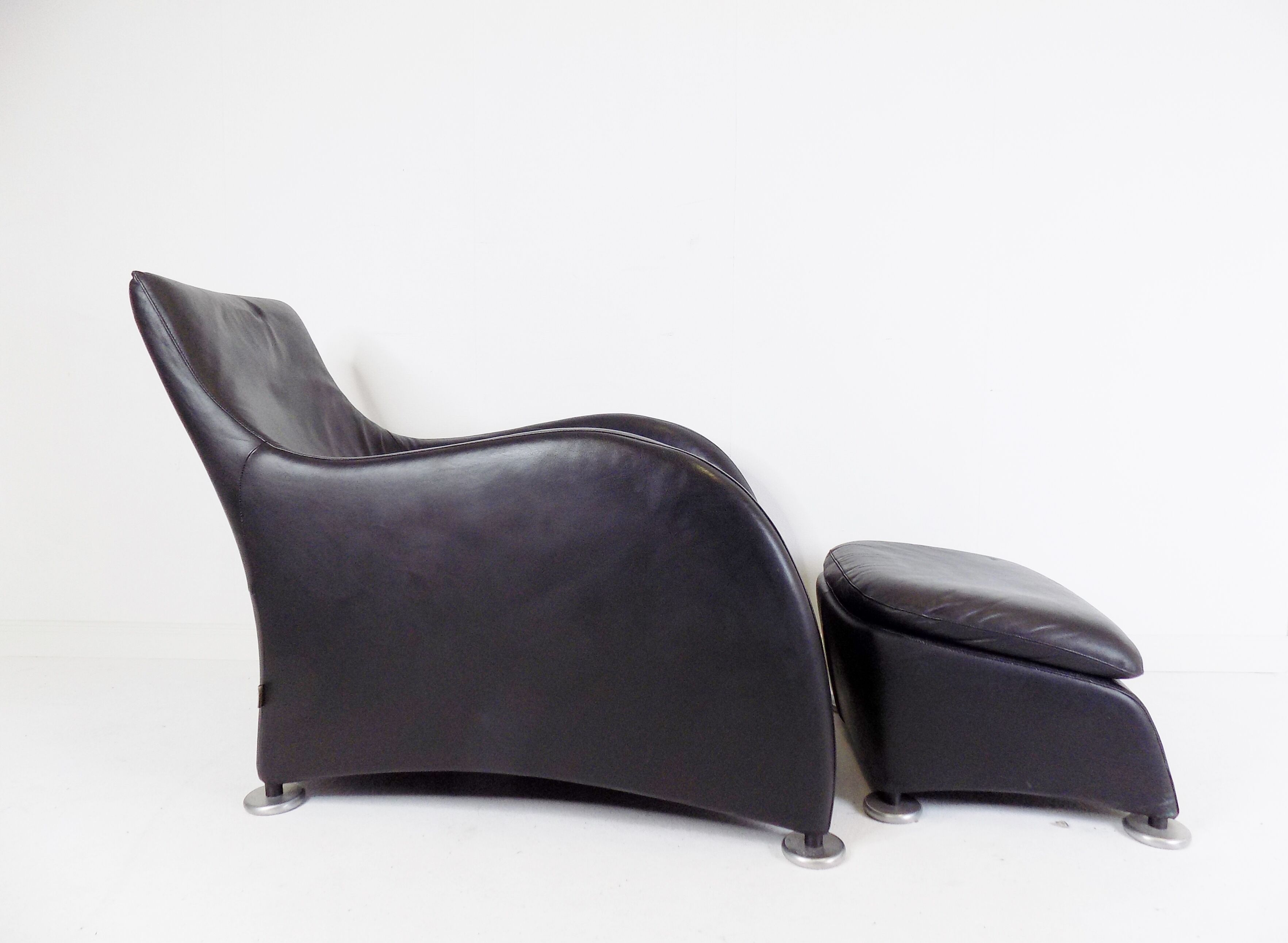 Montis Loge leather armchair with ottoman by Gerard van den Berg