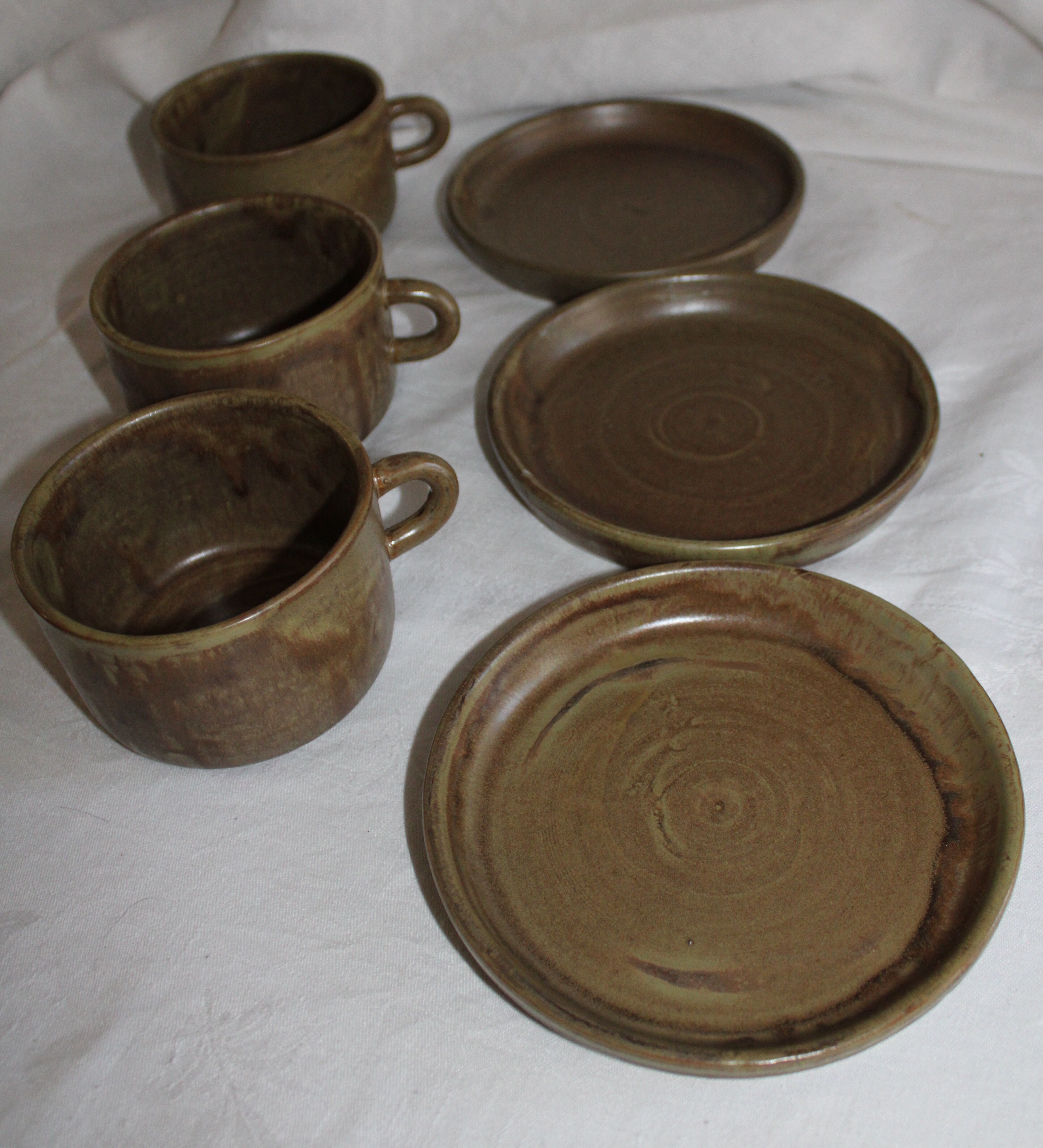 Lot of 3 coffee cups or sandstone tea
