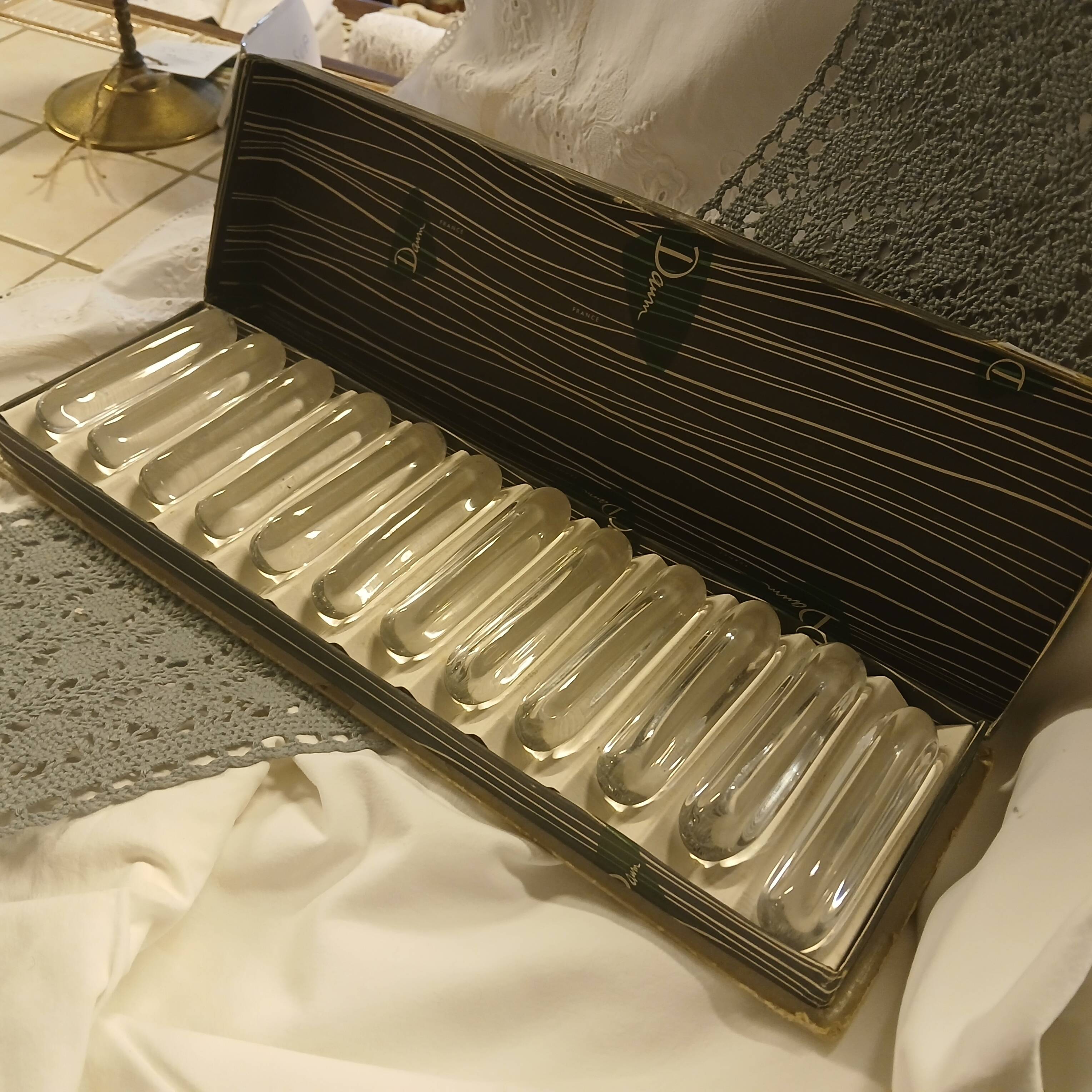 Boite portes couteaux crital