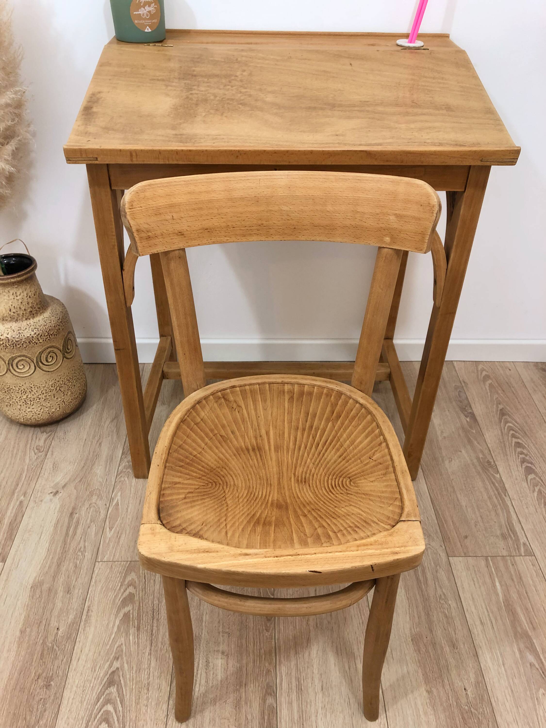 Children's desk/desk and chair from the 60s