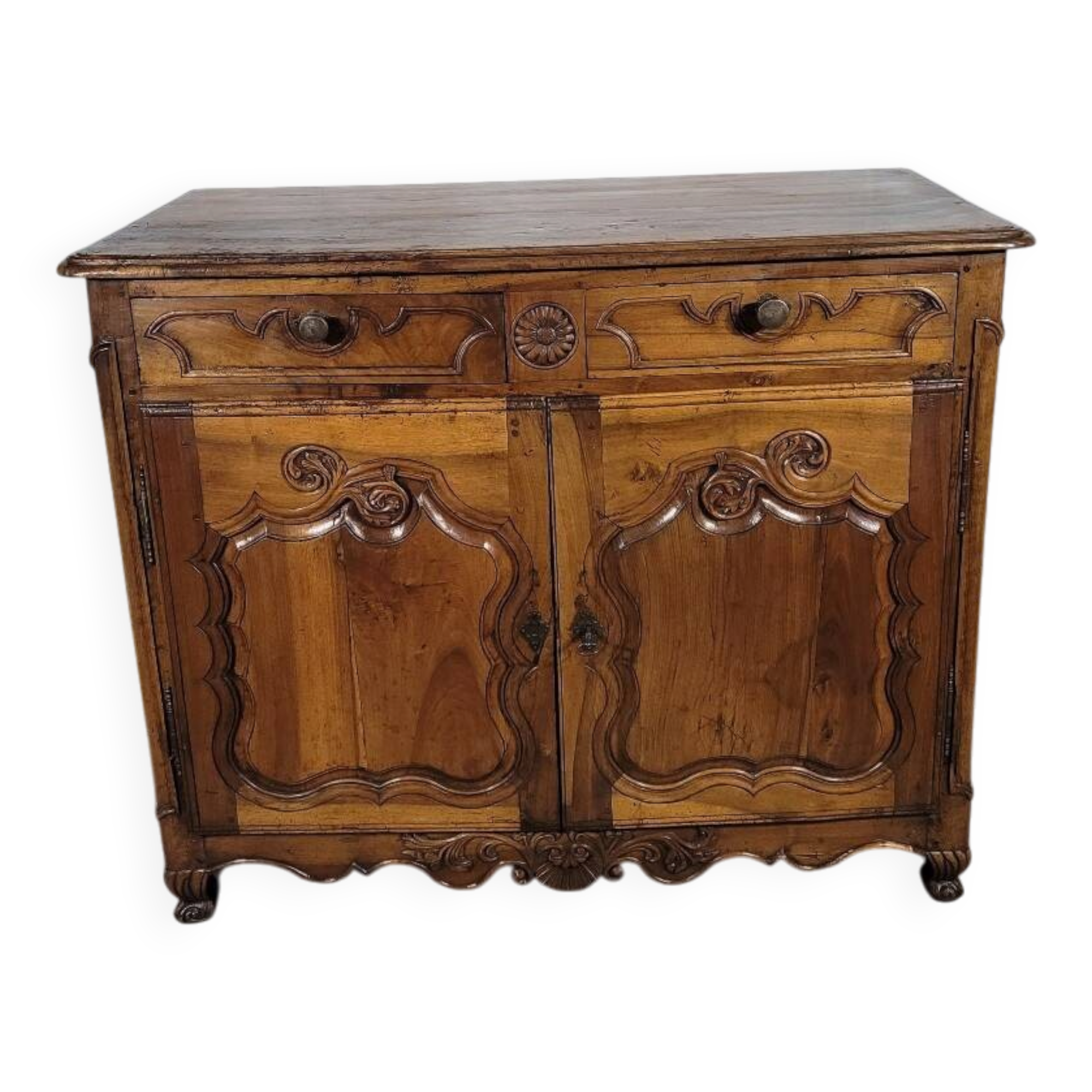 Low walnut buffet from the 18th century.
