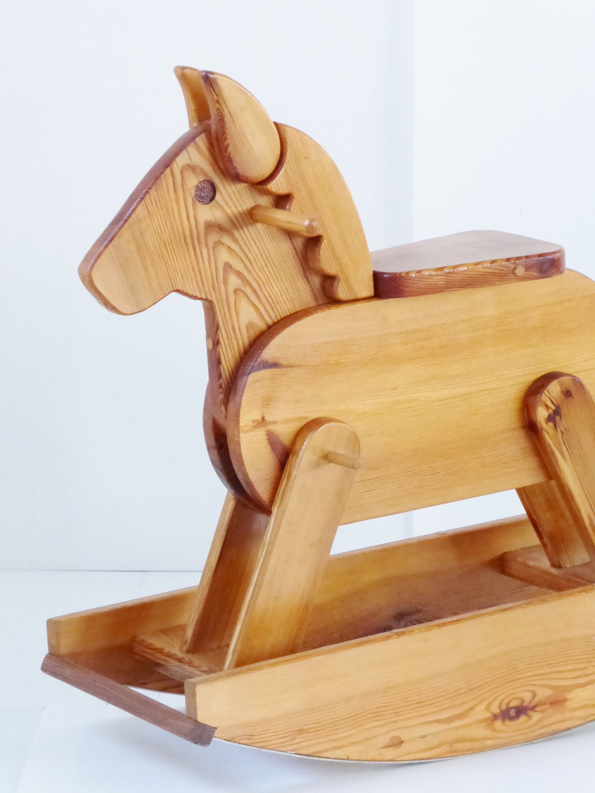 Superb horse rocking in 1970-1980 vintage seventies French rocking horse pine