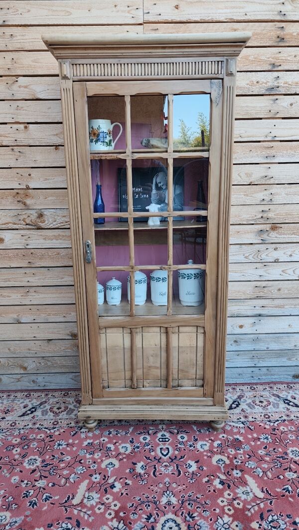 Vitrine parisienne - flamant rose