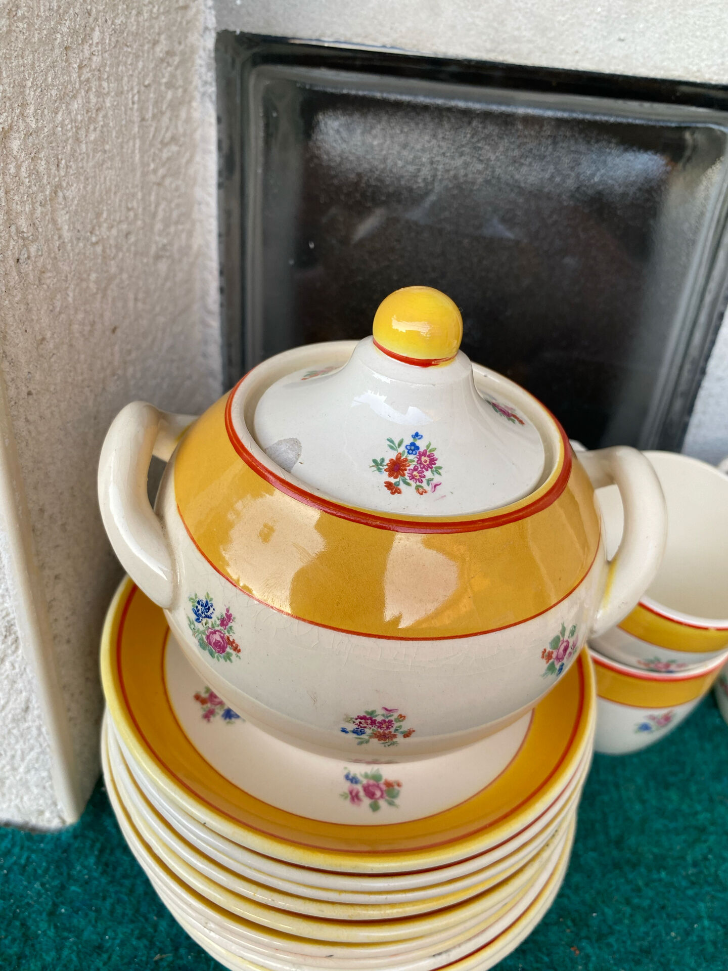 Vintage coffee service Sarreguemines (22 pieces)