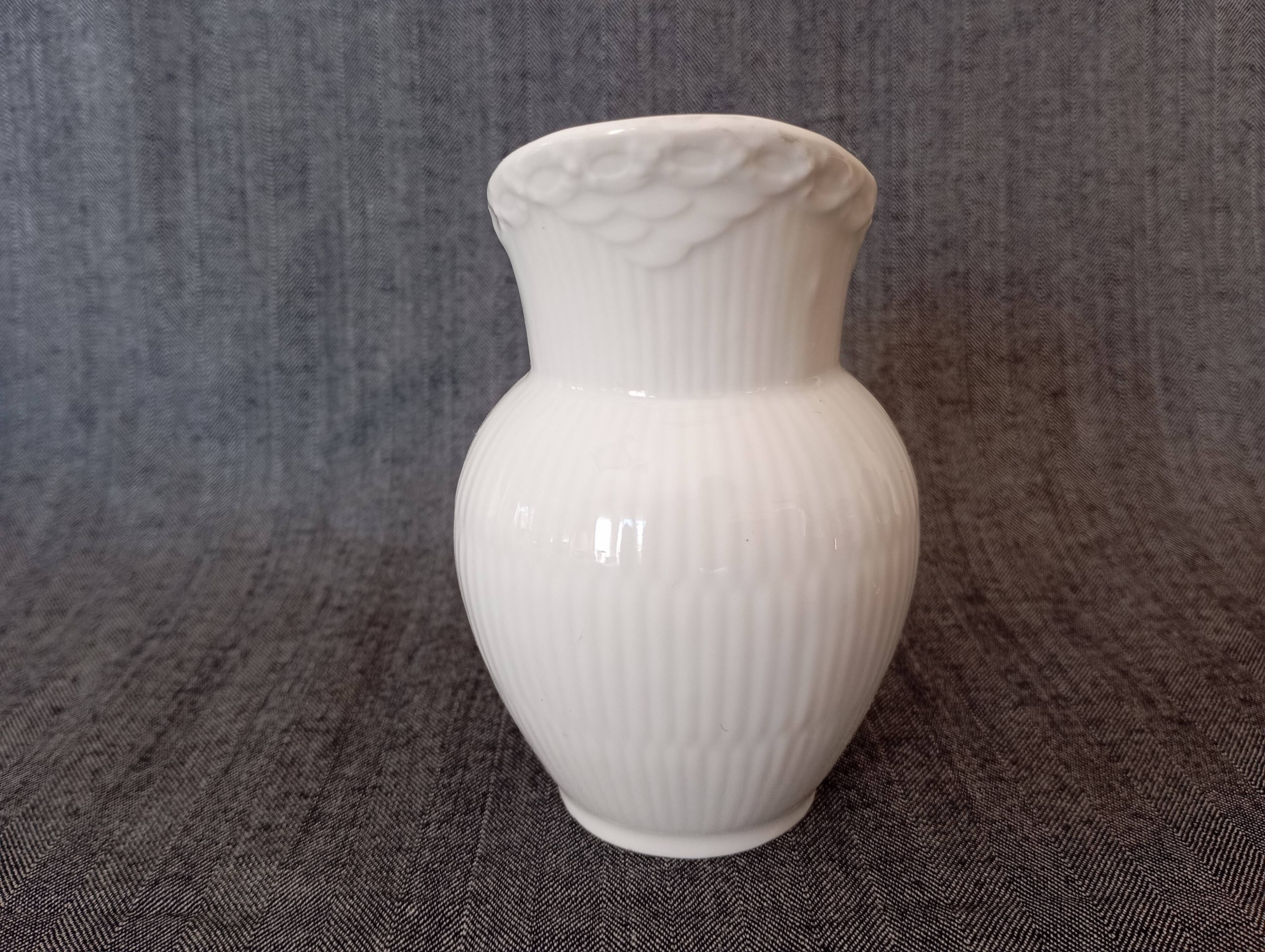 Covered sugar bowl and cream jug Royal Copenhagen 'White Fluted Half Lace'