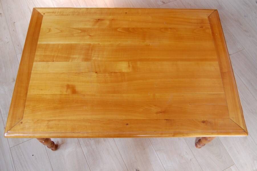 coffee table in solid cherry wood