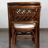 Rattan set with table and two armchairs.