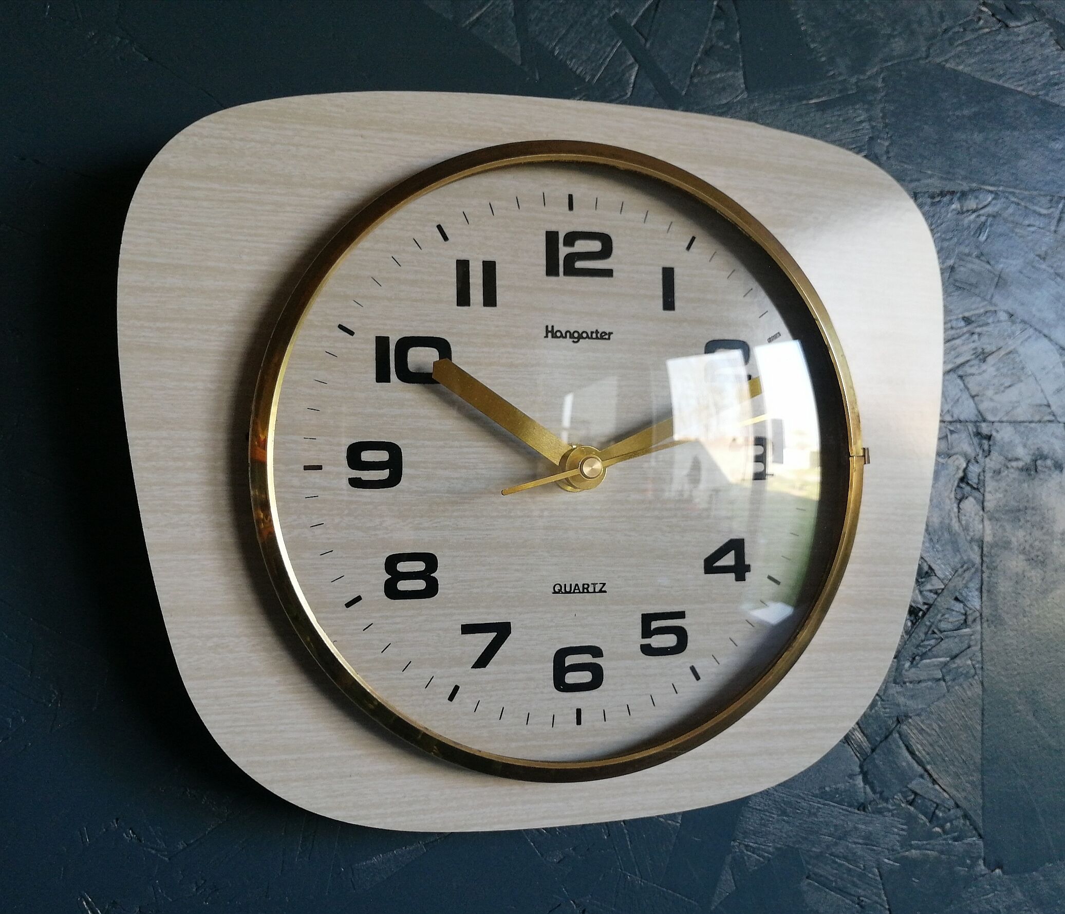 Vintage formica clock silent wall clock "Hangarter wood gray beige"