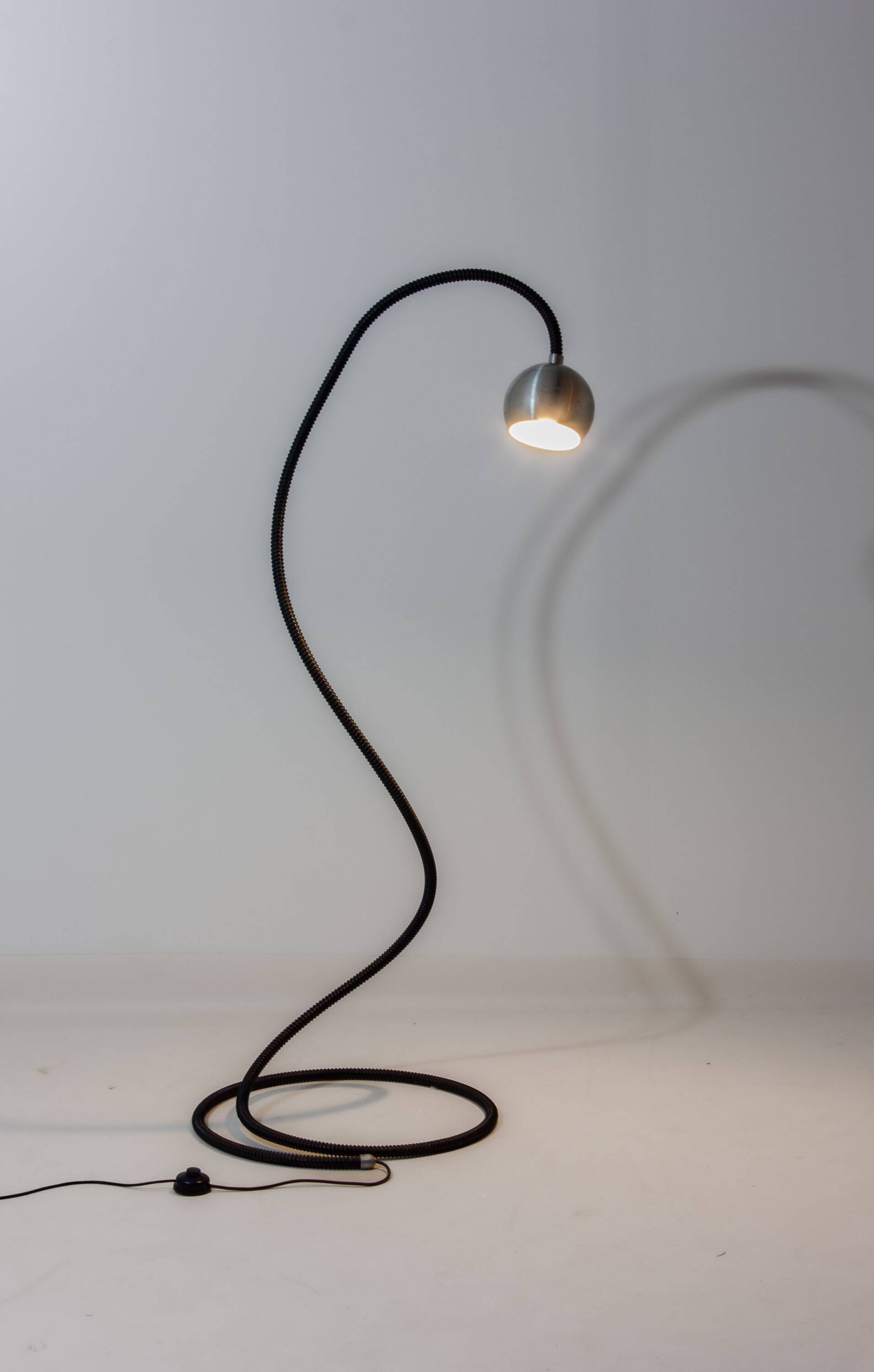 Rare Serpente floor lamp by Valenti, Italy 1970s