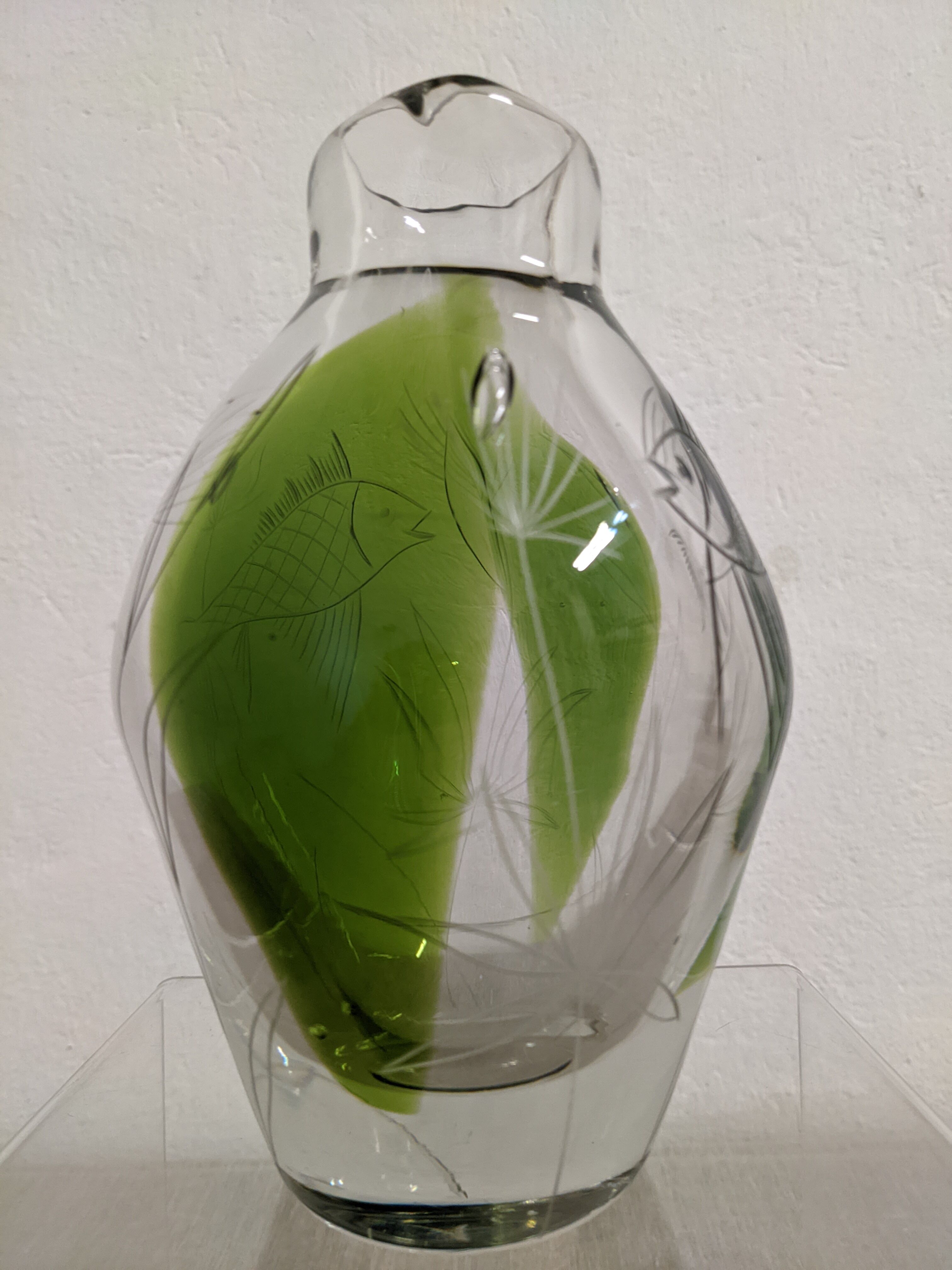 Engraved glass vase decorated with fish from the 60s/70s