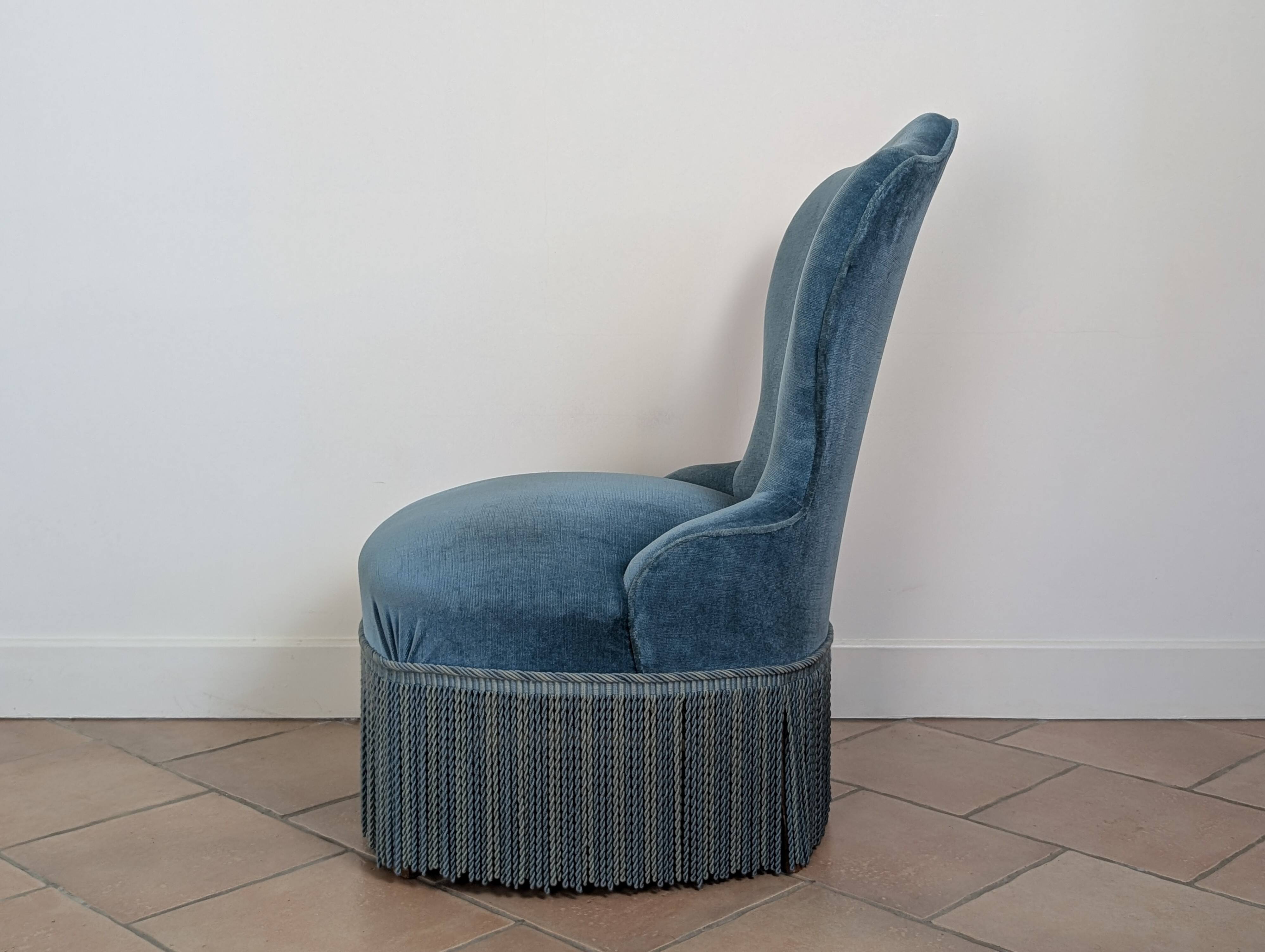 Frog chairs and pouffe