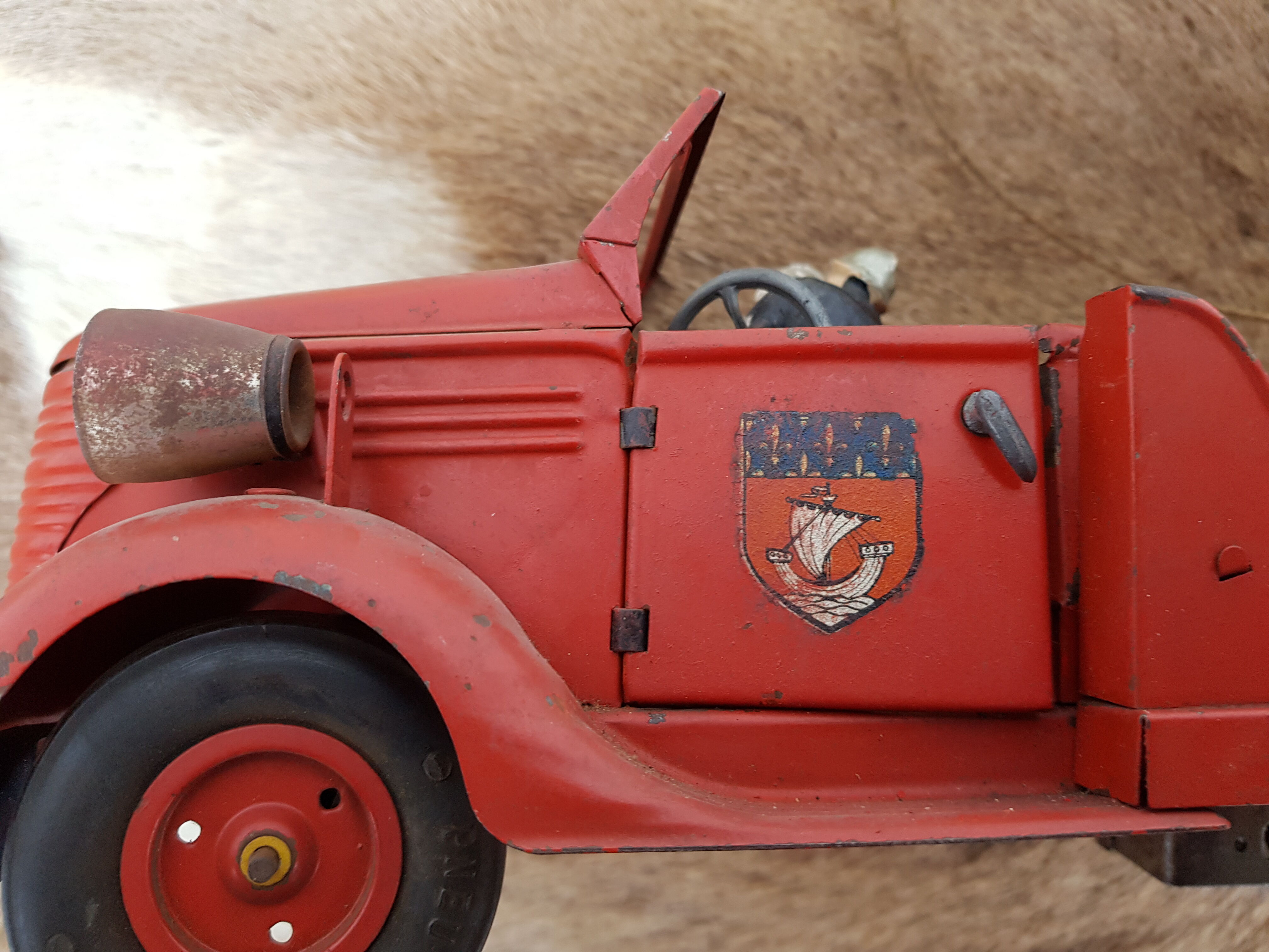 Camion De Pompier Vebe En Tôle – Jouet Grande échelle Années 50 Vintage