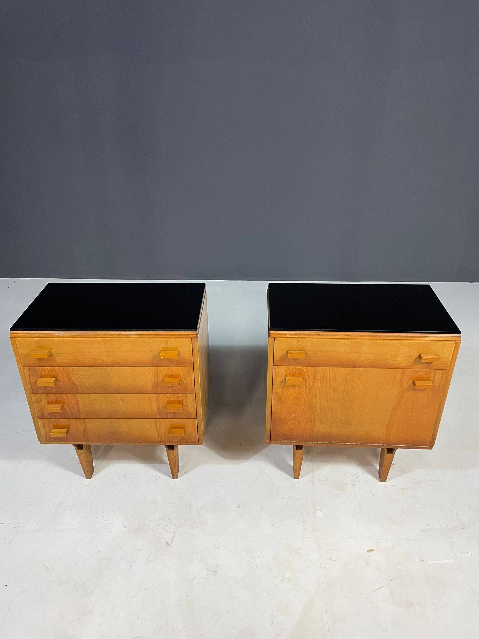 Tables de nuit vintage par Nový Domov, Tchécoslovaquie, 1970 - Set de 2