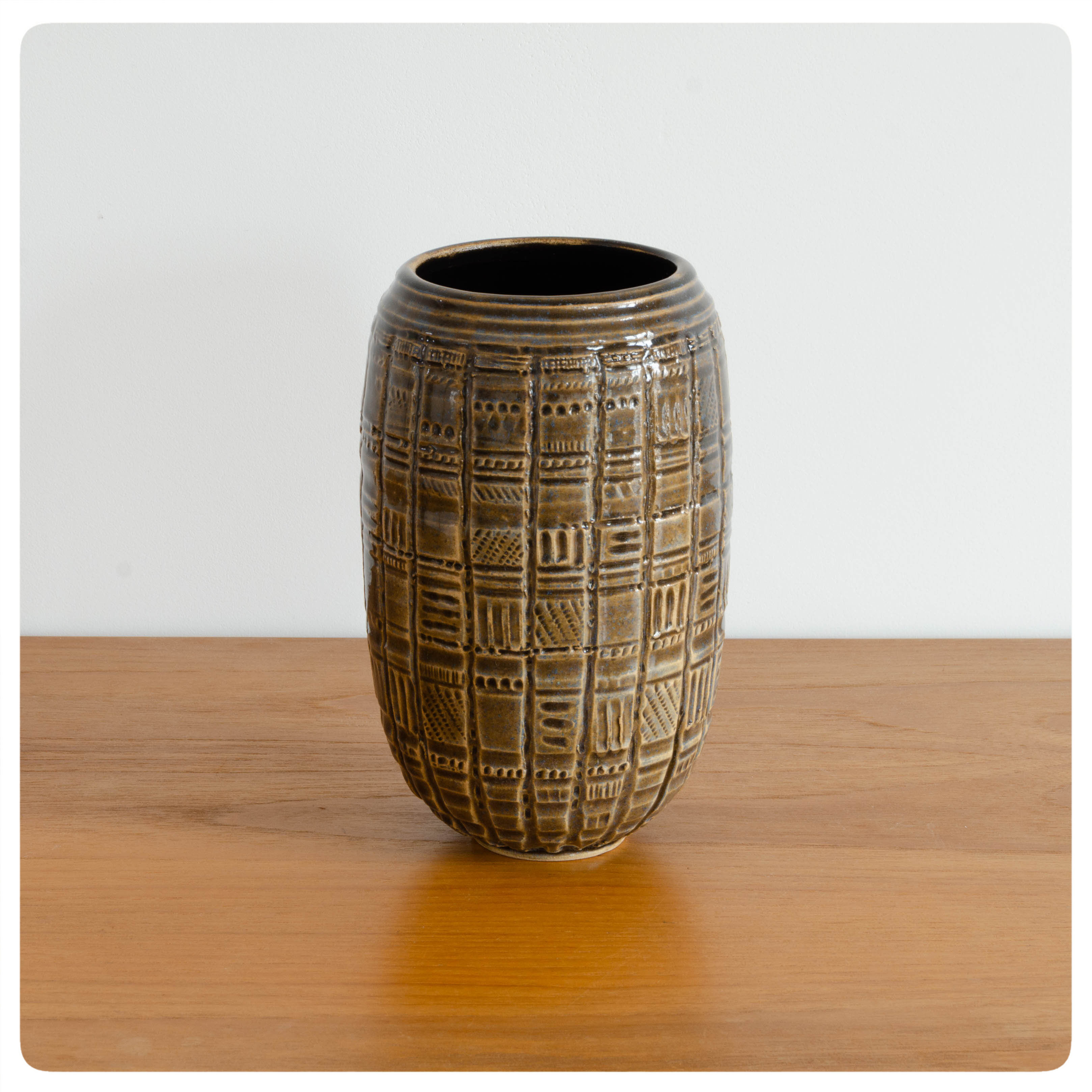 Enamelled sandstone vase with scarred decoration, French work - Circa 1960