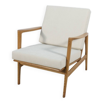 Model 300-139 Armchair from Swarzędzka Factory, 1960s