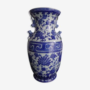 Chinese baluster vase white blue