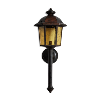 Wall lantern