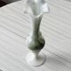 Vase soliflore opaline vert et blanc.