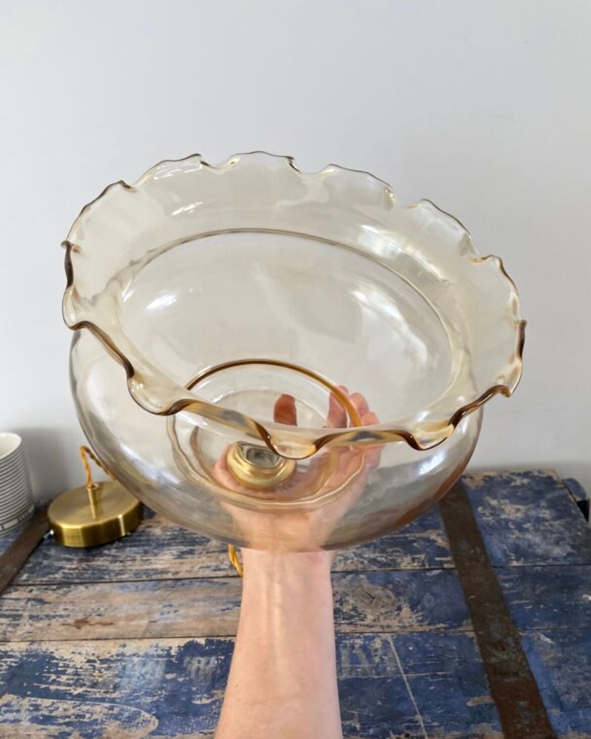 Vintage pendant lamp in electrified golden glass to nine