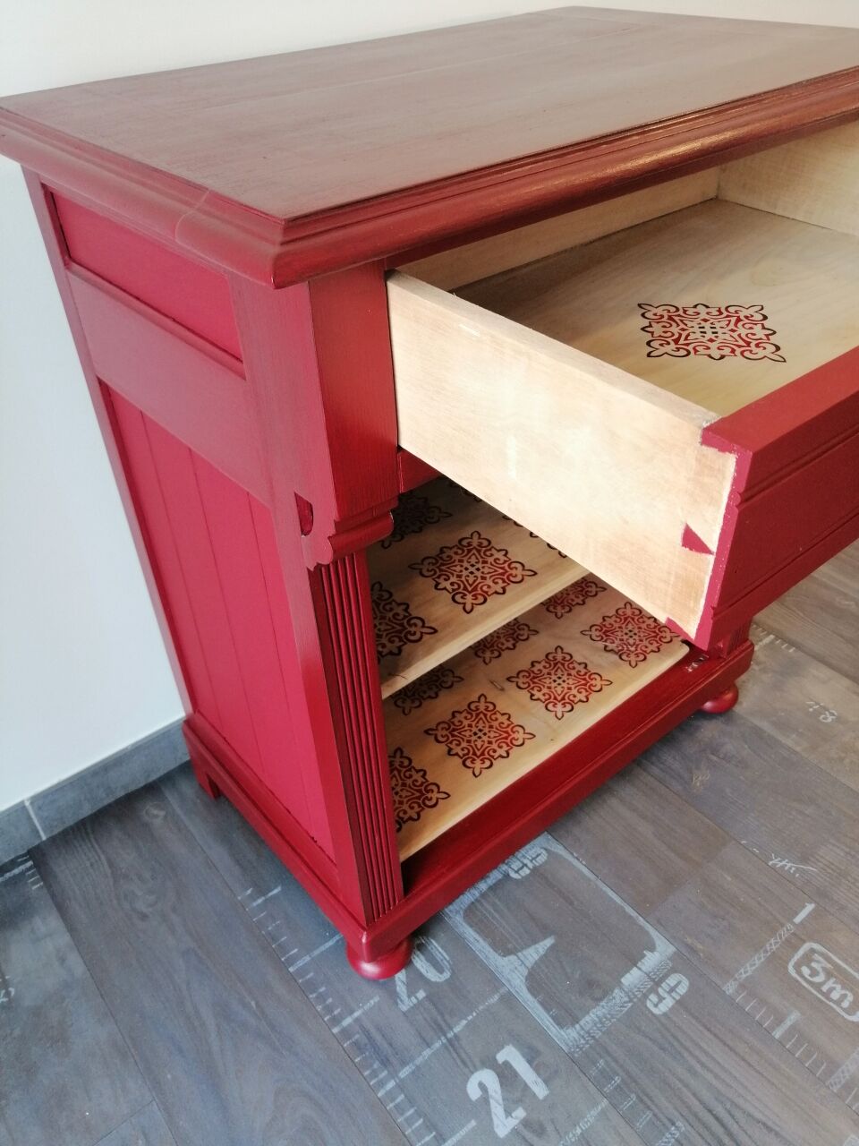 Furniture in pich pin 1930