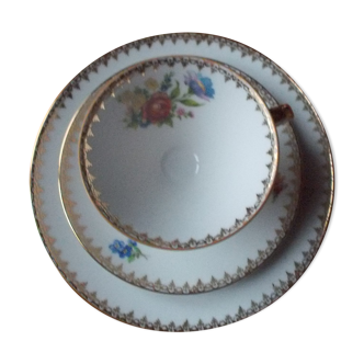 Trio de thé de Bavière de porcelaine décoration florale et or