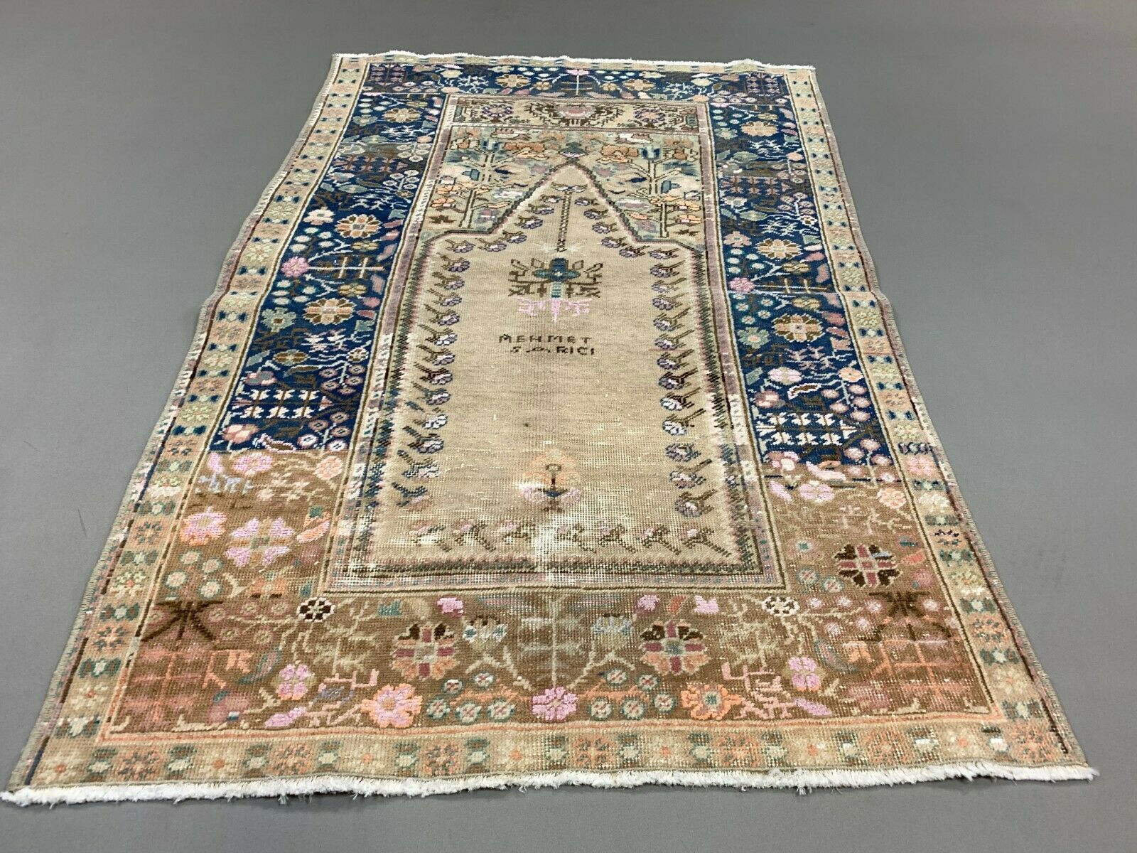 Distressed Turkish Rug 122x79 cm Vintage Shabby, Wool Tribal Blue, Beige Small