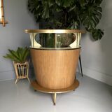 Lounge bar