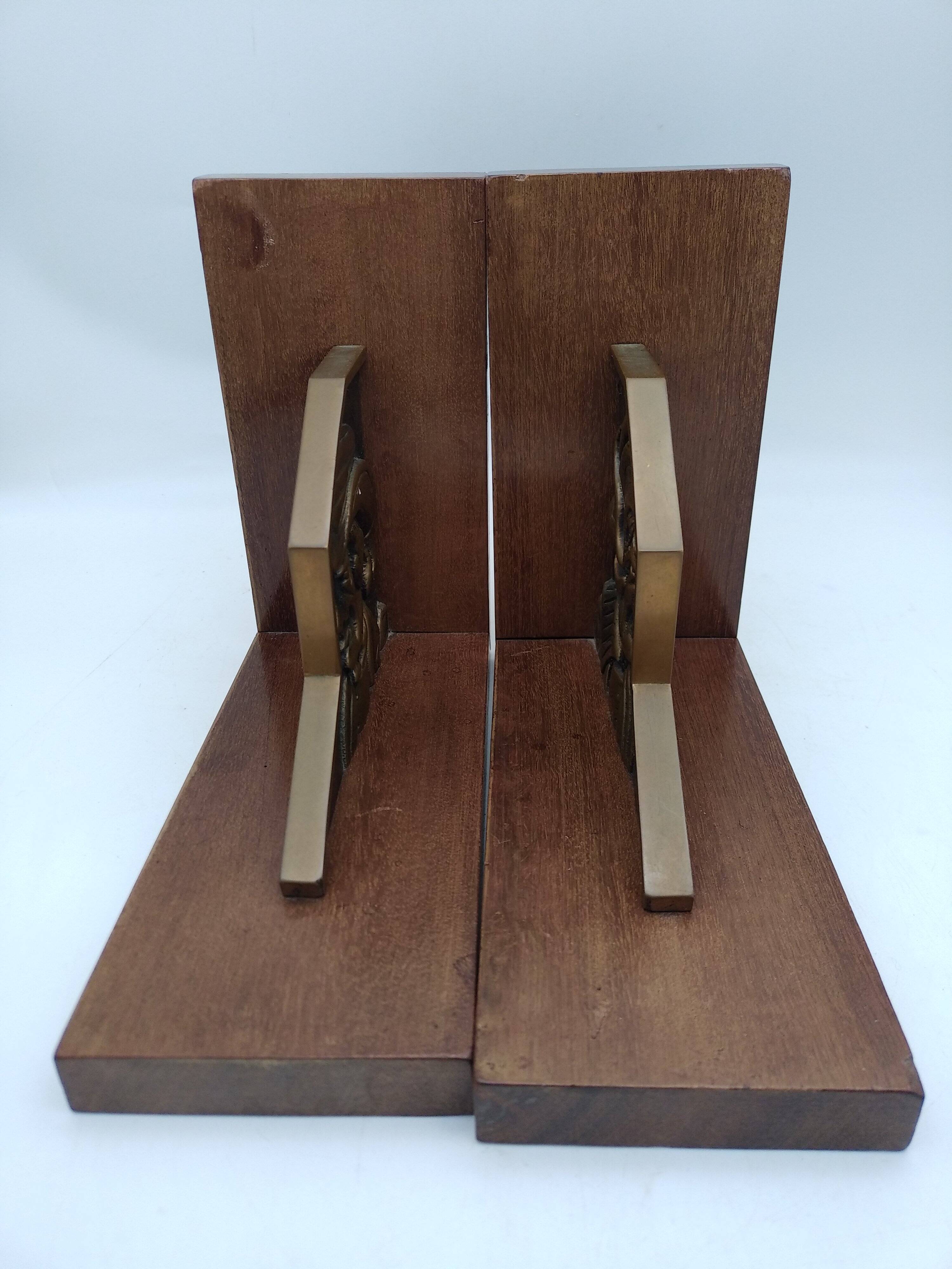 Pair of Breton couple bookends in bronze and wood.