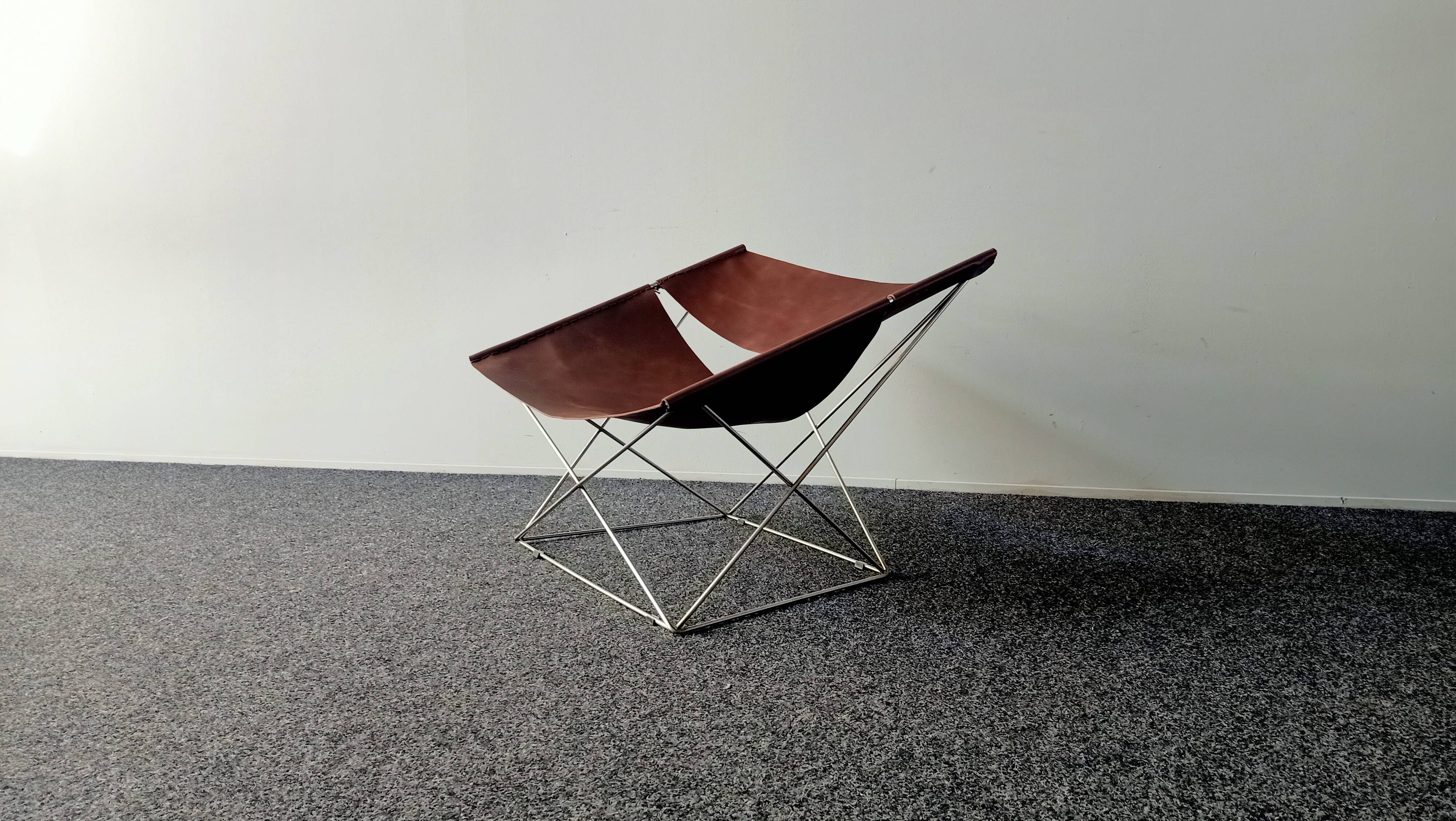 Artifort 'Butterfly'chair by Pierre Paulin