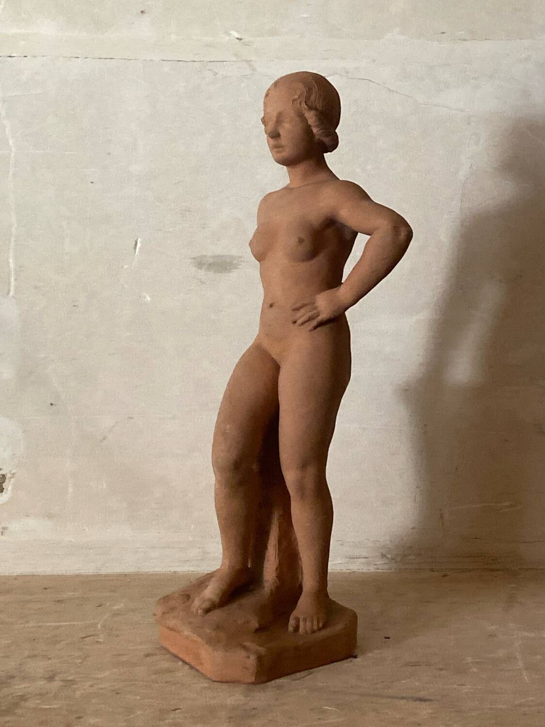 Antique Art Deco sculpture signed Delauner – Terracotta – 26 cm