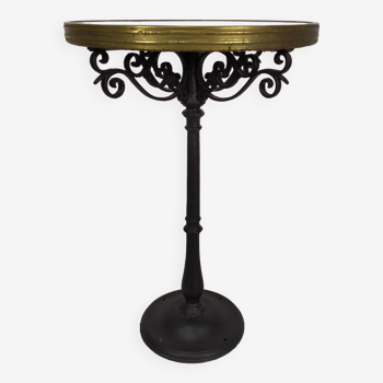 Marble bistro pedestal table