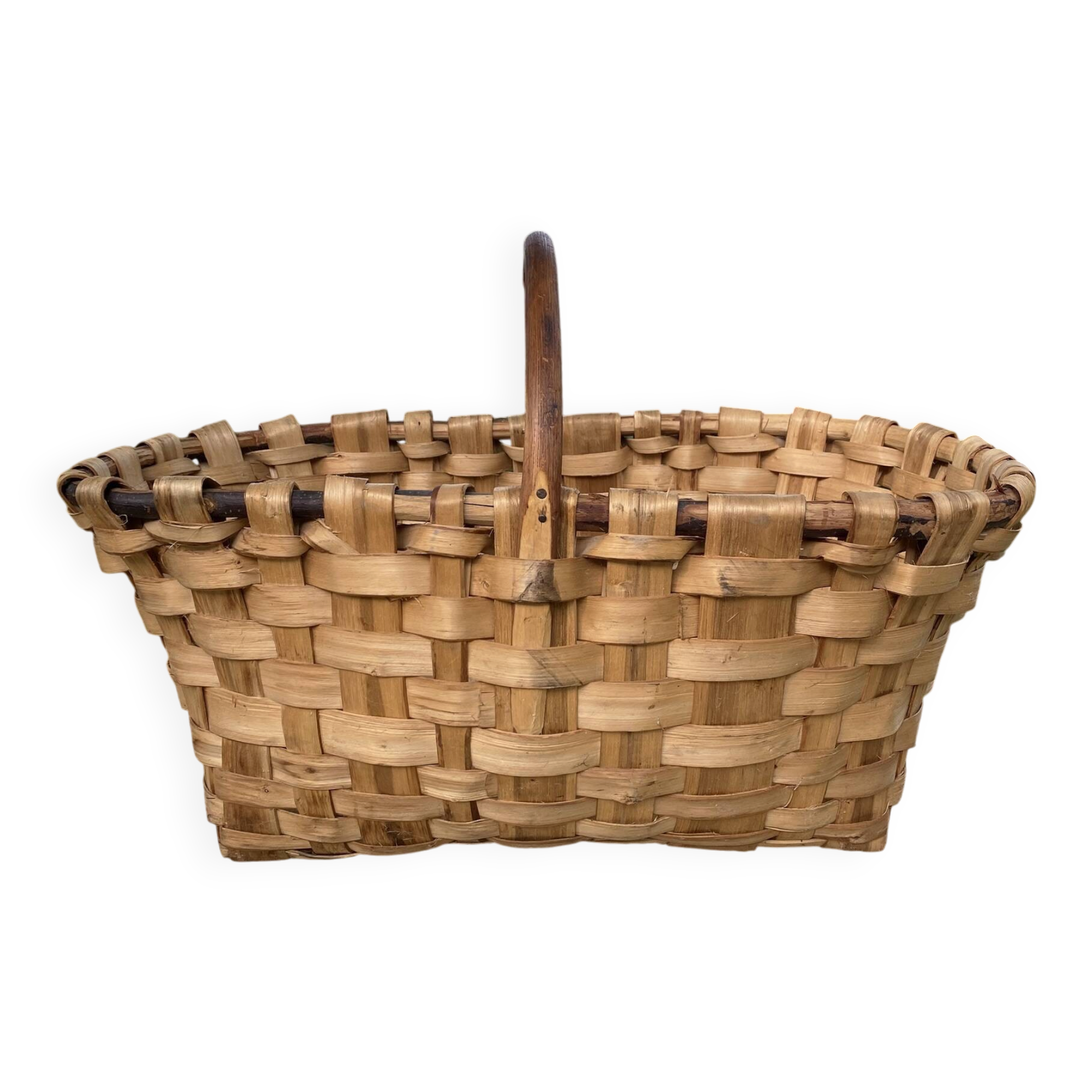 Panier en châtaignier et noisetier