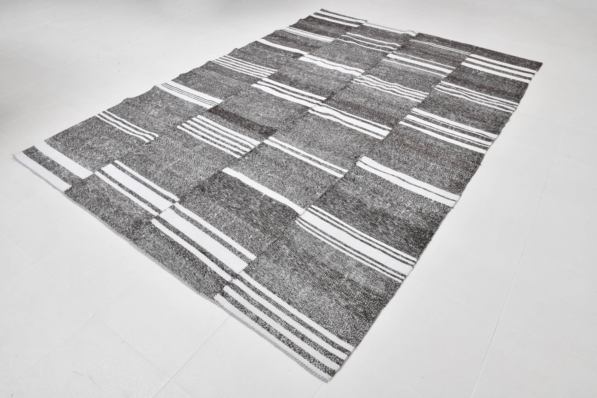 Turkish Vintage Striped Kilim Rug, 206x304Cm