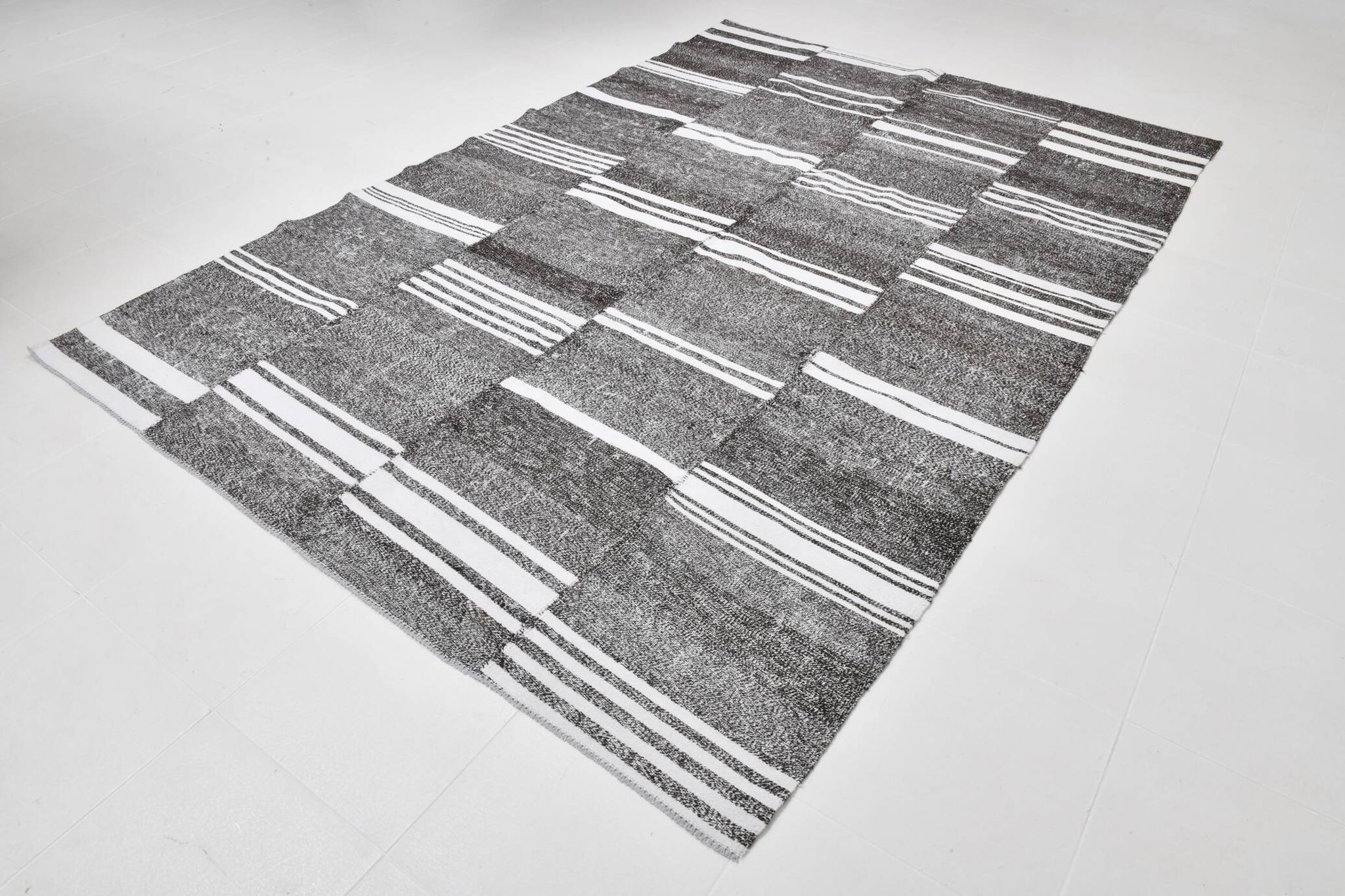 Tapis kilim vintage turc rayé, 206x304 cm