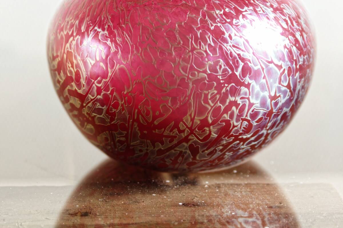 Vase "mimosa" Loetz, en verre irisé