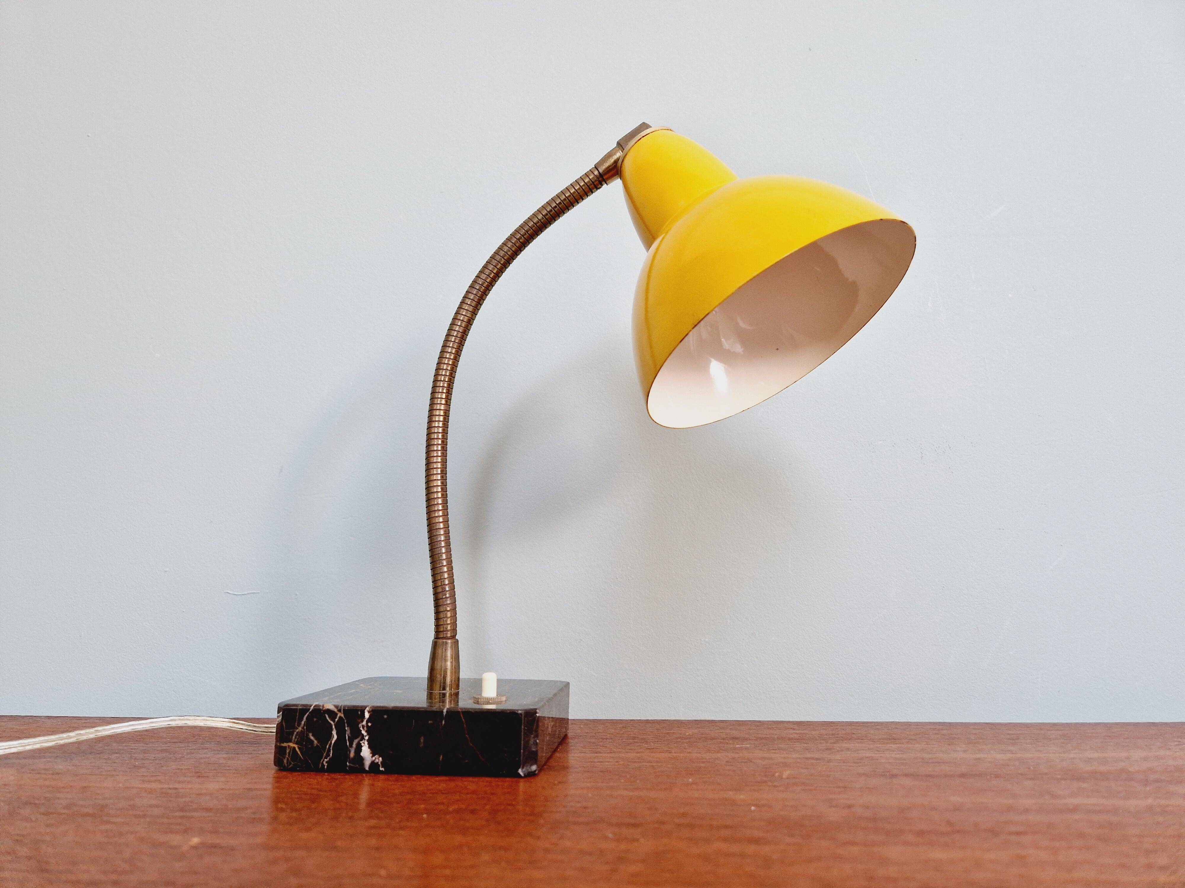 Casserole lamp in yellow lacquered metal and black marble, 1950s