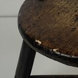 Tabouret tripode en bois ancien pour couteliers, bijoutiers et ouvriers