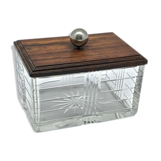 Crystal box