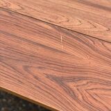 Table basse relevable en bois brut, restaurée