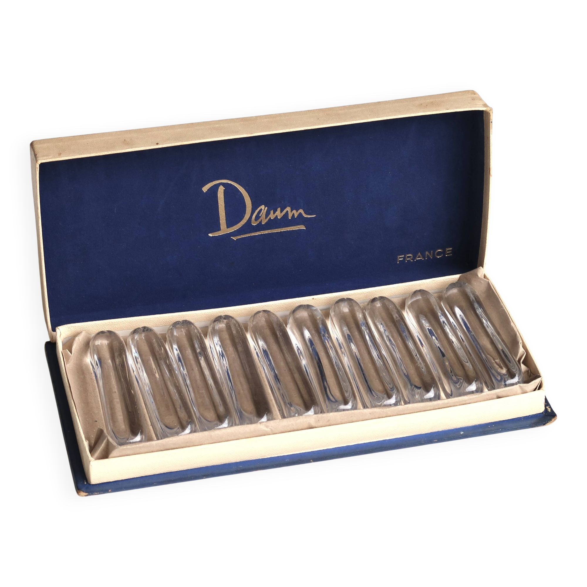 Set of 10 knife rests in a Daum France box, crystal, 1960s.