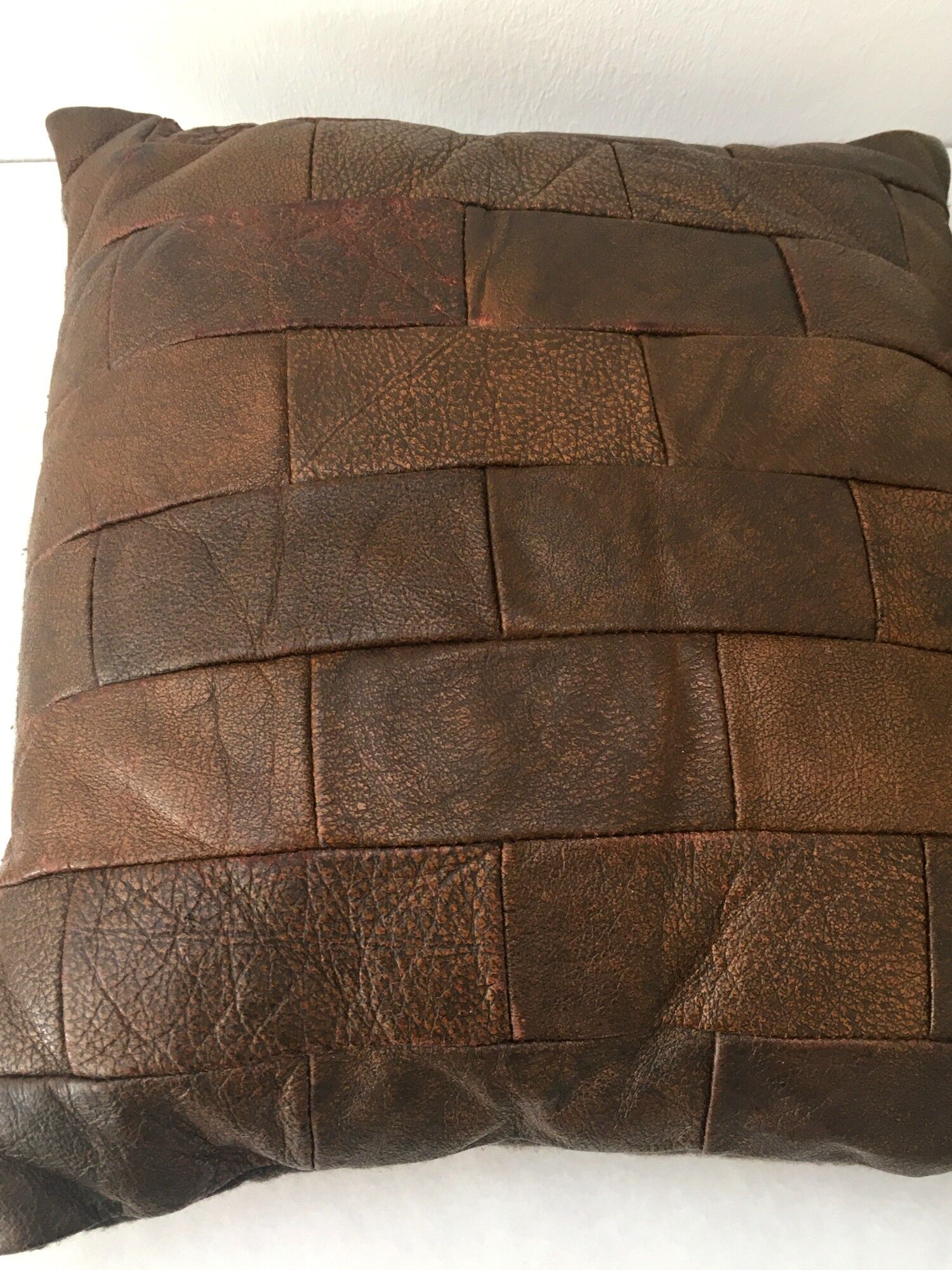 4 coussins en cuir vintage patchwork années 70