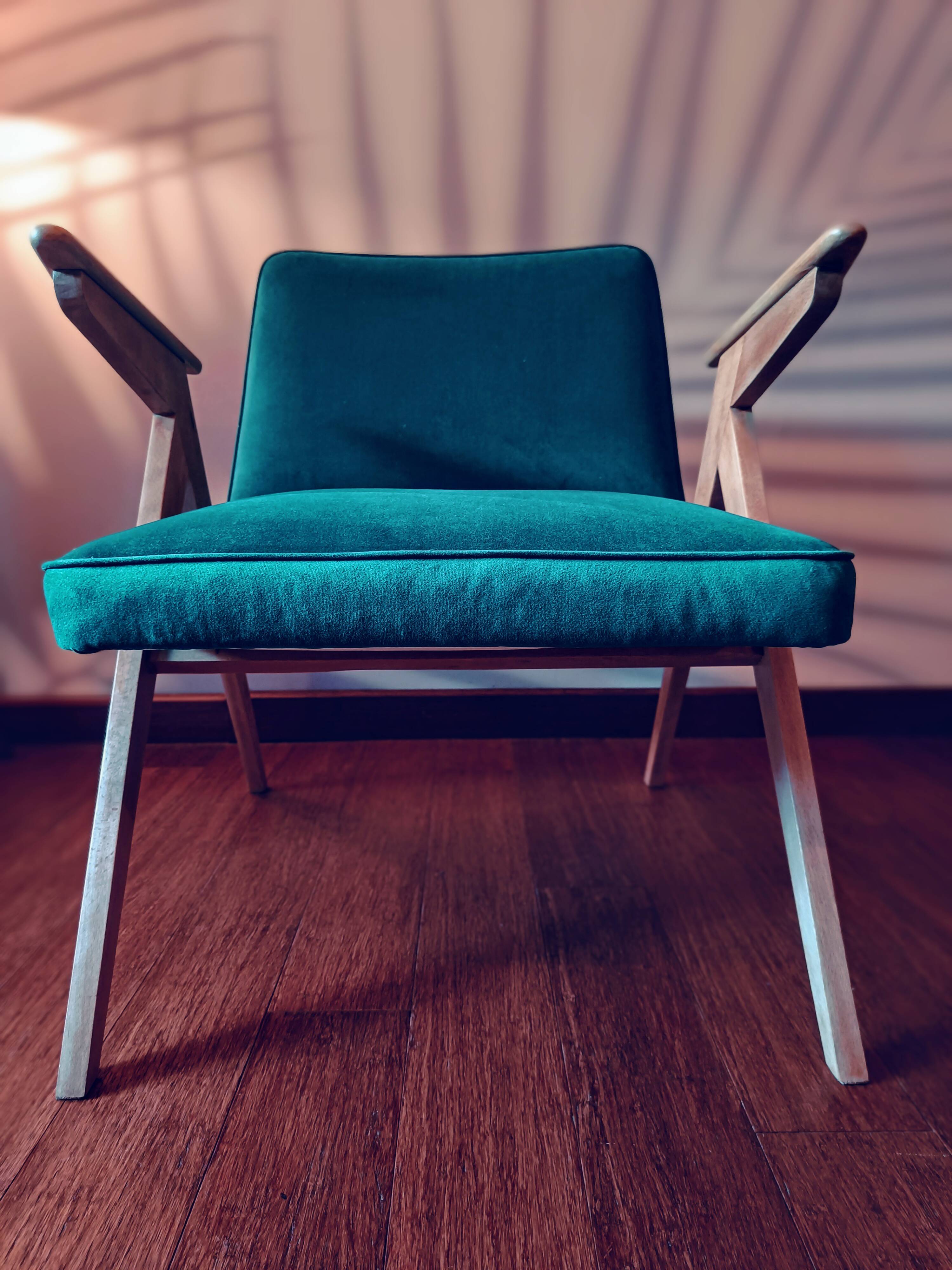 Bunny armchair, Jozef Chierowski, Petrol Green