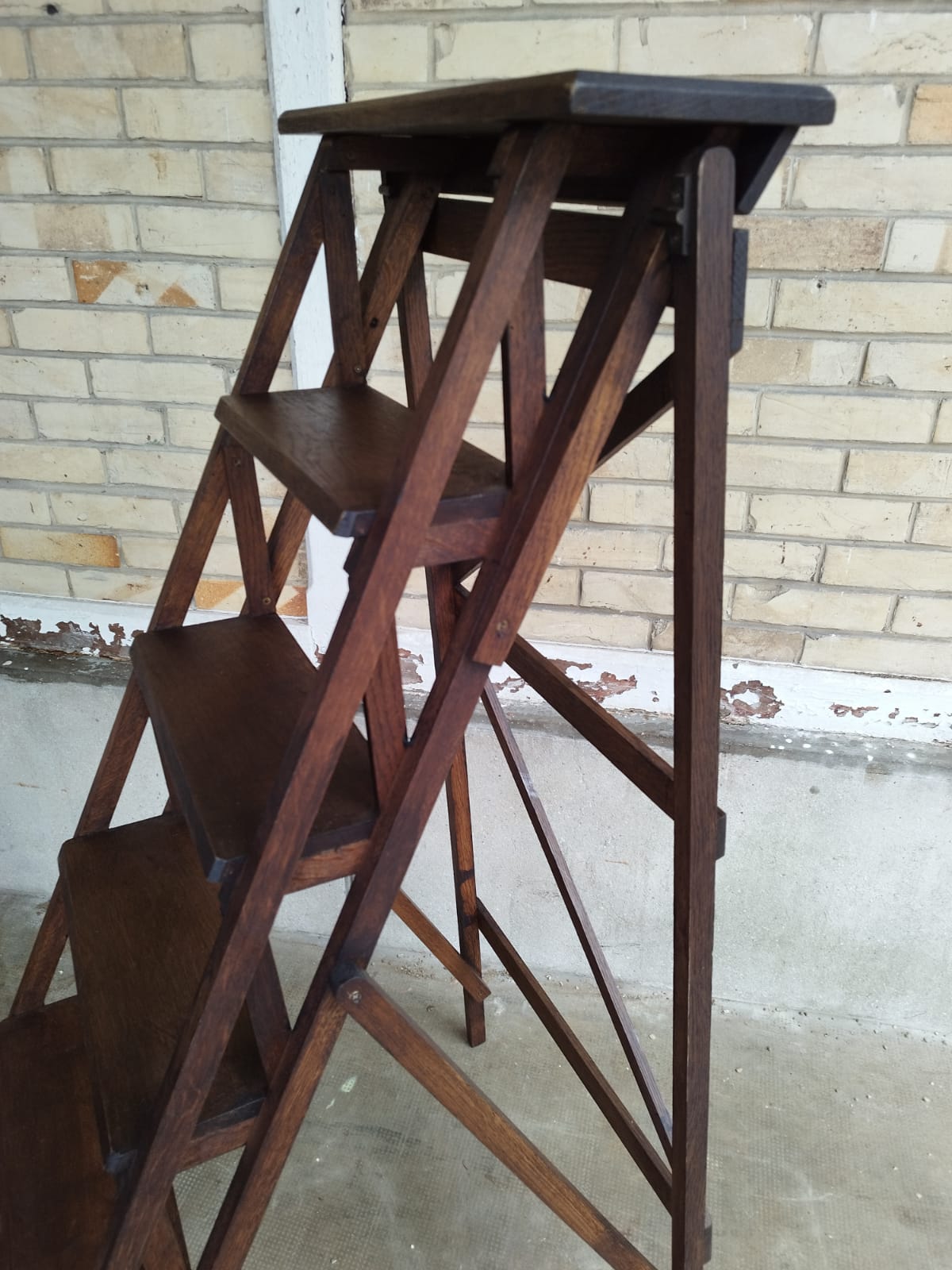 Escabeau bois de bibliotheque vintage  1930